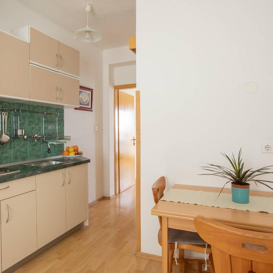 Pine And Sunshine Apartments พอดโกรา ภายนอก รูปภาพ